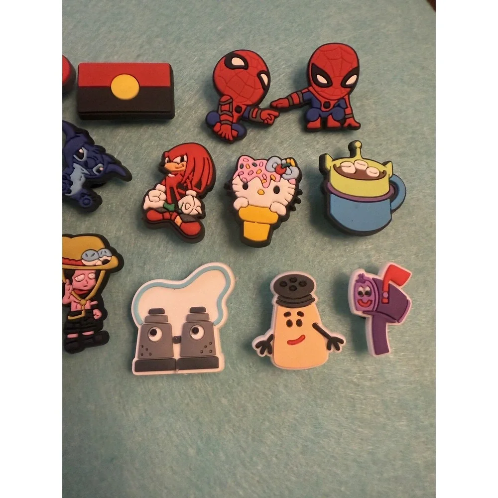 Lot 15‎ Random Shoe Charms Boy Girl Spider-Man Pokémon Stitch Hello Kitty